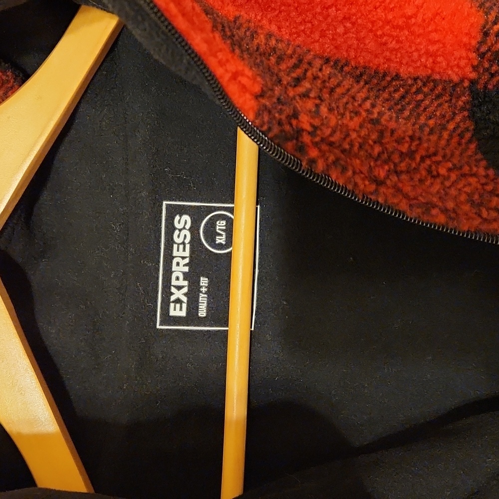 Express Fleece Jacket - Picture 2 of 7